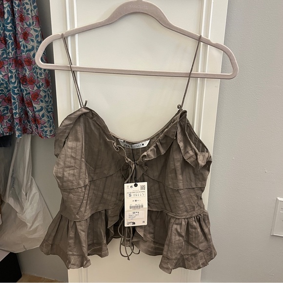 ❌SOLD❌ Zara | Ruffle Camisole (Khaki) - Picture 2 of 3